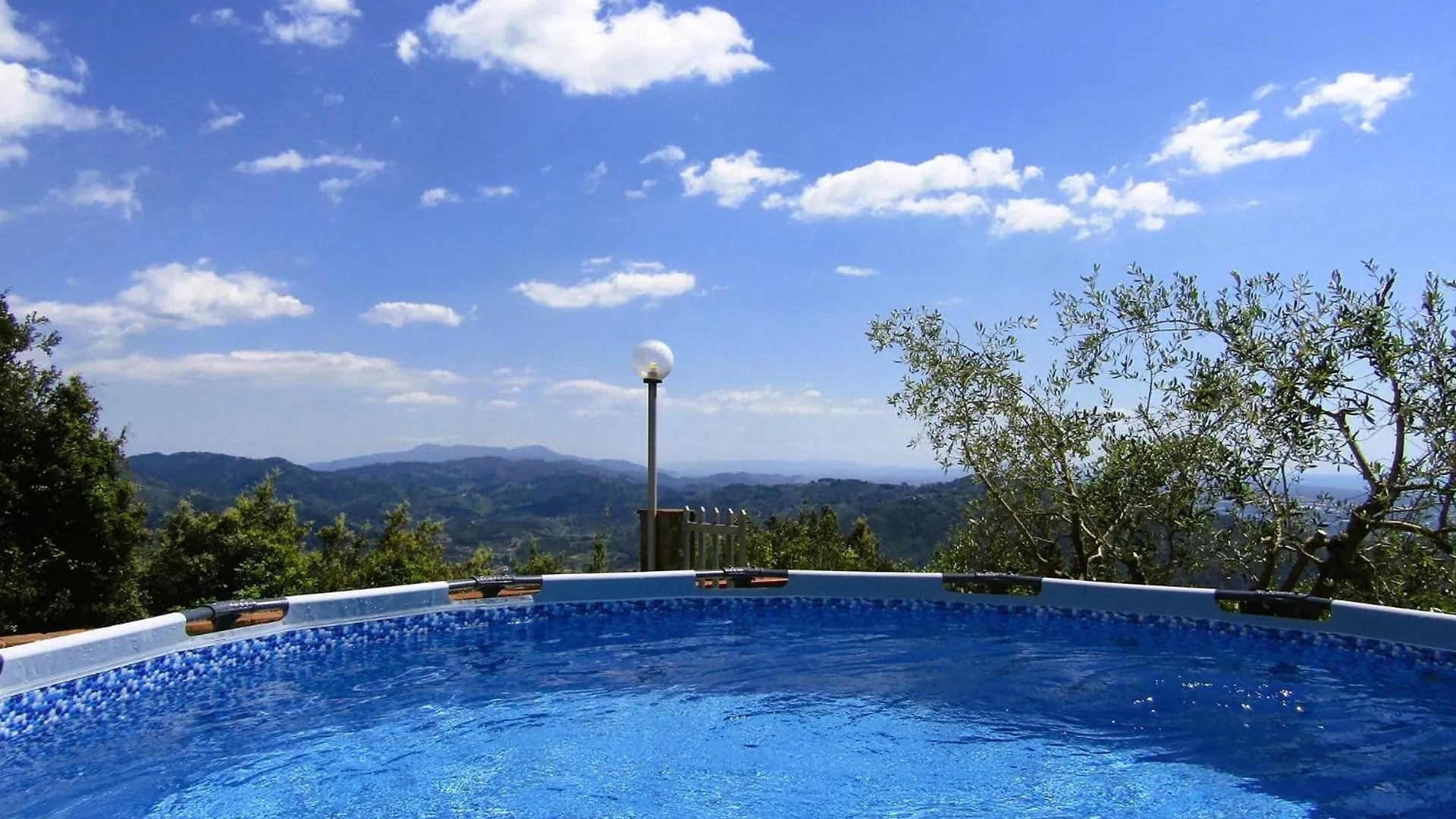 Villa Le Ginestre Camaiore Apartment